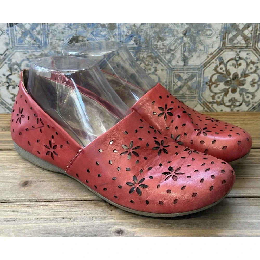 Josef Seibel Red Floral Flats Leather Comfort Shoes Women's Sz 5.5 / 36